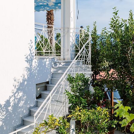 Μeltemi Aparthotel Glifa  Bagian luar foto
